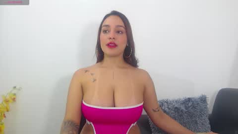 renatabrownn28 online show from 04.19.26