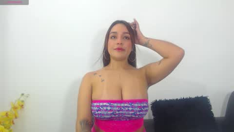 renatabrownn28 online show from 04.23.26