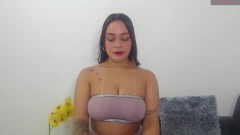 renatabrownn28 online show from 06.07.26