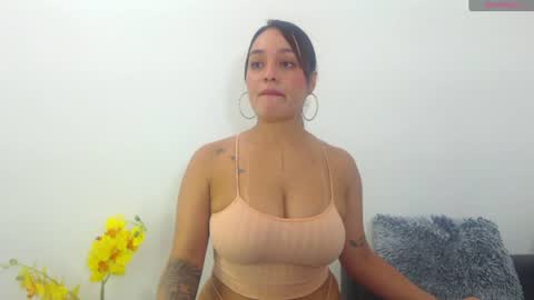 renatabrownn28 online show from 06.16.26