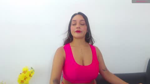 renatabrownn28 online show from 06.19.26
