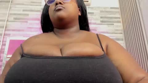 Snapshot of renatafoxter chatting on 02.27.26 nataly online show from 02.27.26