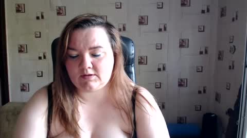 Snapshot of renataoia chatting on 07.19.26 renataoia online show from 07.19.26