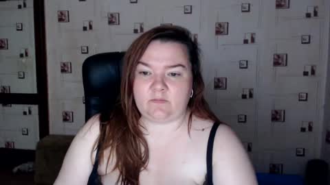 Snapshot of renataoia chatting on 07.28.26 renataoia online show from 07.28.26