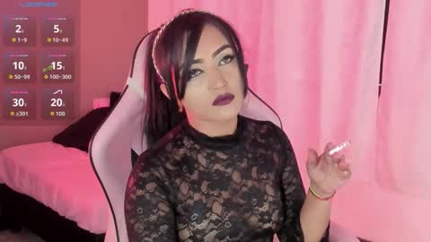 Snapshot of renatawilsom chatting on 10.11.25 renatawilsom online show from 10.11.25