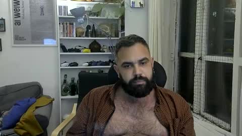 Snapshot of renatobolanho chatting on 11.02.25 renatobolanho online show from 11.02.25