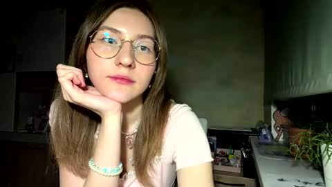 Mia online show from 04.23.26