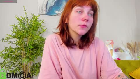 Snapshot of rene_shine chatting on 11.26.25 rene_shine online show from 11.26.25