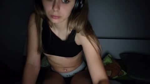 renee_loah online show from 06.02.26
