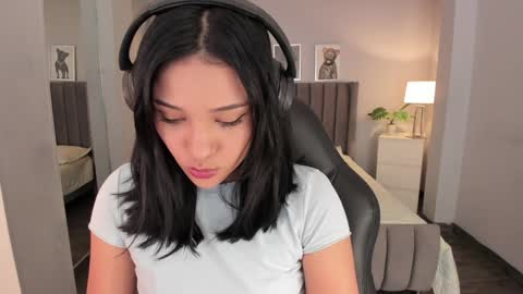 Renee Shelby online show from 12.12.24