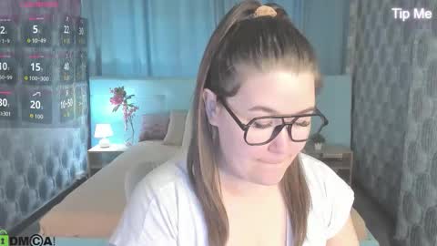 renee_turner online show from 09.22.25