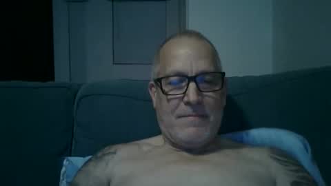 Snapshot of renewaz chatting on 03.08.26 Renewaz online show from 03.08.26