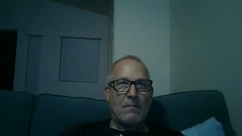 Snapshot of renewaz chatting on 03.15.26 Renewaz online show from 03.15.26