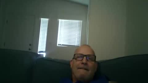 Snapshot of renewaz chatting on 03.29.26 Renewaz online show from 03.29.26