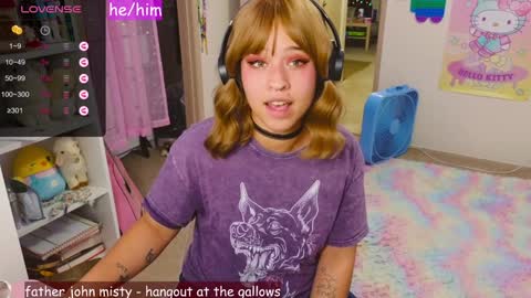 Snapshot of renpuppy chatting on 12.20.24 REN online show from 12.20.24