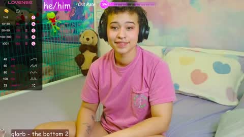 Snapshot of renpuppy chatting on 02.08.25 REN online show from 02.08.25