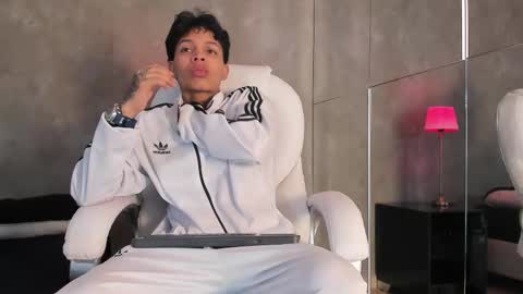 Ren online show from 12.16.25