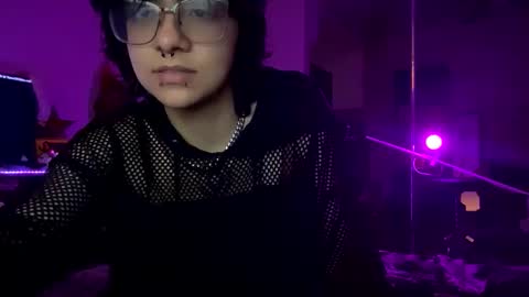 Snapshot of restlesstw1nk chatting on 02.23.26 angel 3 online show from 02.23.26