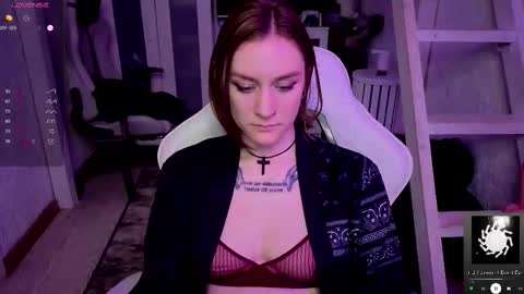 Snapshot of retromarie chatting on 12.01.25 Rie online show from 12.01.25