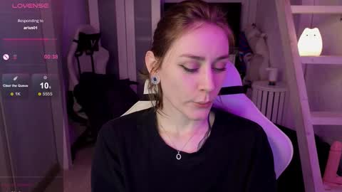 Snapshot of retromarie chatting on 01.11.26 Rie online show from 01.11.26