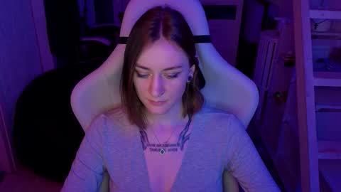 Snapshot of retromarie chatting on 02.12.26 Rie online show from 02.12.26