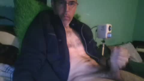 Snapshot of reyes_albert2006 chatting on 02.04.25 reyes_albert2006 online show from 02.04.25