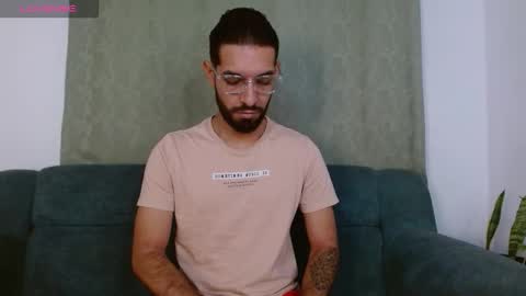 Snapshot of reypablo1 chatting on 09.14.25 REY PABLO Independent online show from 09.14.25