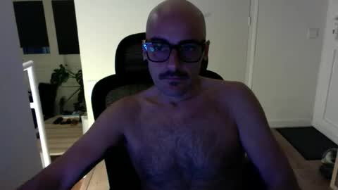 Snapshot of rfmnatural chatting on 02.28.26 rfmnatural online show from 02.28.26