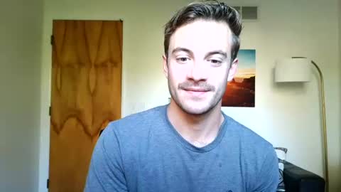 Snapshot of rguy114 chatting on 11.02.25 Ryan online show from 11.02.25