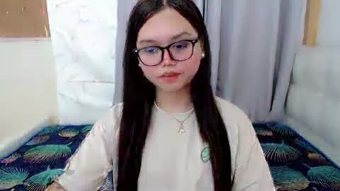 Snapshot of rhianne_fuckdoll chatting on 10.15.25 rhianne_fuckdoll online show from 10.15.25
