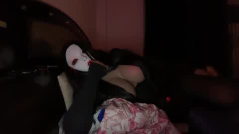 Snapshot of rhythmhates chatting on 11.02.25 Rhythm Hates online show from 11.02.25