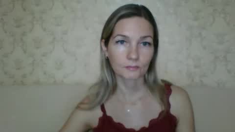 Snapshot of rialur09 chatting on 11.23.25 Galina online show from 11.23.25