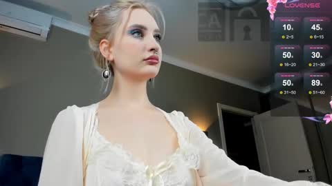 Ria Woods online show from 11.10.25