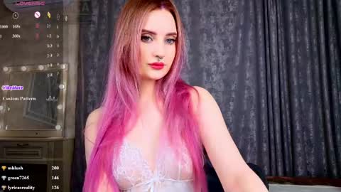Ria Woods online show from 04.30.26