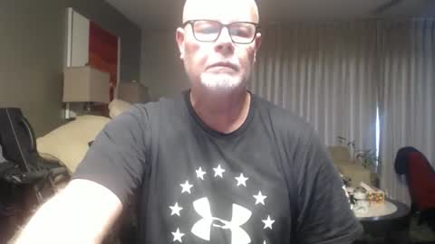 Snapshot of rich32937 chatting on 03.22.26 rich32937 online show from 03.22.26