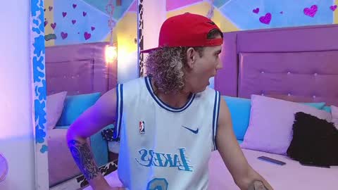 Snapshot of rich_de_la_rosa chatting on 03.08.25 rich and kitty online show from 03.08.25