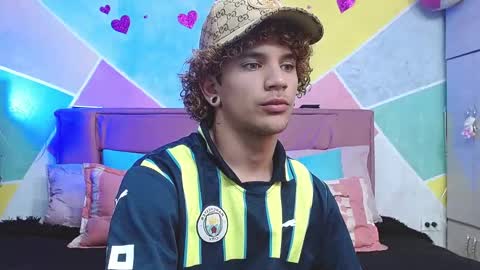 Snapshot of rich_de_la_rosa chatting on 10.06.25 rich and kitty online show from 10.06.25