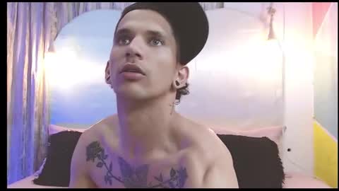 Snapshot of rich_de_la_rosa chatting on 01.12.26 rich and kitty online show from 01.12.26