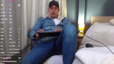 Snapshot of richi_grubby chatting on 02.19.25 David online show from 02.19.25