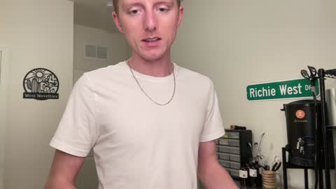 Snapshot of richiewest chatting on 02.05.25 Richie online show from 02.05.25