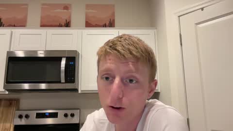 Snapshot of richiewest chatting on 02.12.25 Richie online show from 02.12.25