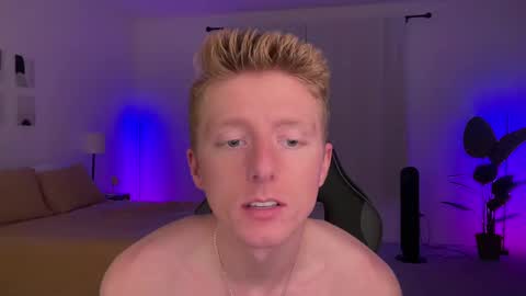 Snapshot of richiewest chatting on 02.19.25 Richie online show from 02.19.25