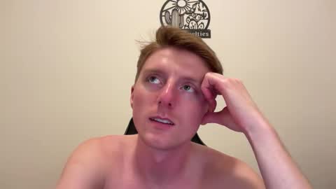 Snapshot of richiewest chatting on 11.15.25 Richie online show from 11.15.25