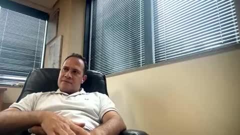 Snapshot of rick503835 chatting on 09.19.25 Rick Arian online show from 09.19.25