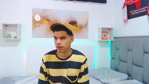 Snapshot of rickii_hot chatting on 04.03.26 Ricki online show from 04.03.26