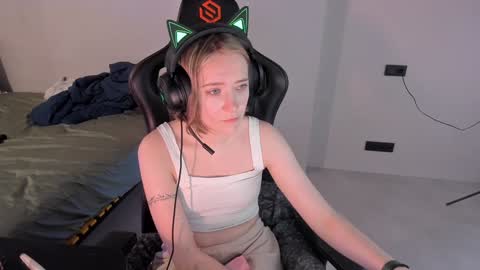 Snapshot of rickisanchez chatting on 01.28.25 RickiSanchez online show from 01.28.25