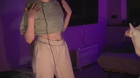 Snapshot of rickisanchez chatting on 02.11.25 RickiSanchez online show from 02.11.25