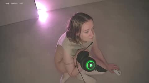 Snapshot of rickisanchez chatting on 03.10.25 RickiSanchez online show from 03.10.25