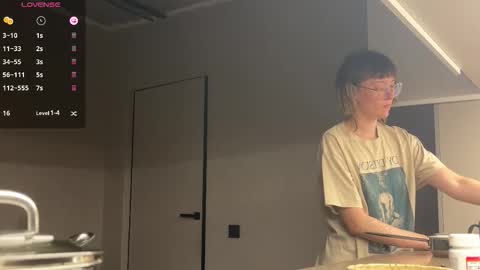 Snapshot of rickisanchez chatting on 09.17.25 RickiSanchez online show from 09.17.25