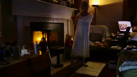 PINK HOLE TWINK online show from 01.17.25